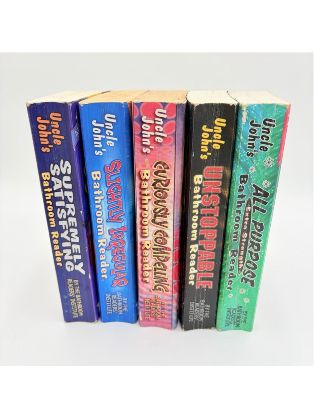 Lot of 5 UNCLE JOHN’S BATHROOM READER Paperbacks SUPREMELY SATISFYING & More